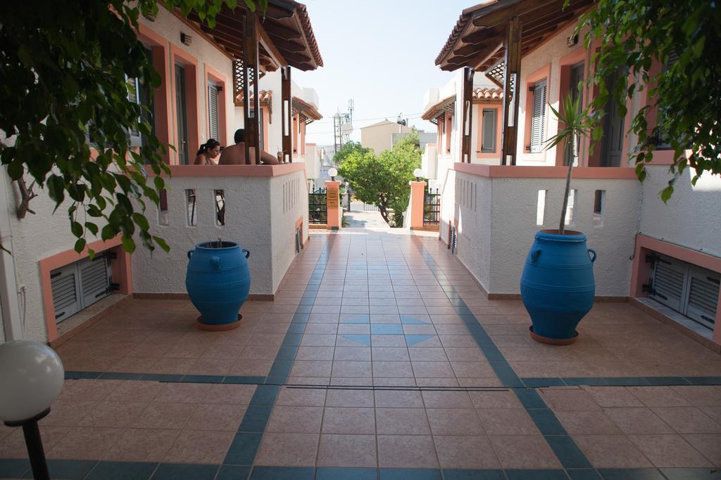 Palmira Apartments Makrýgialos Habitación foto